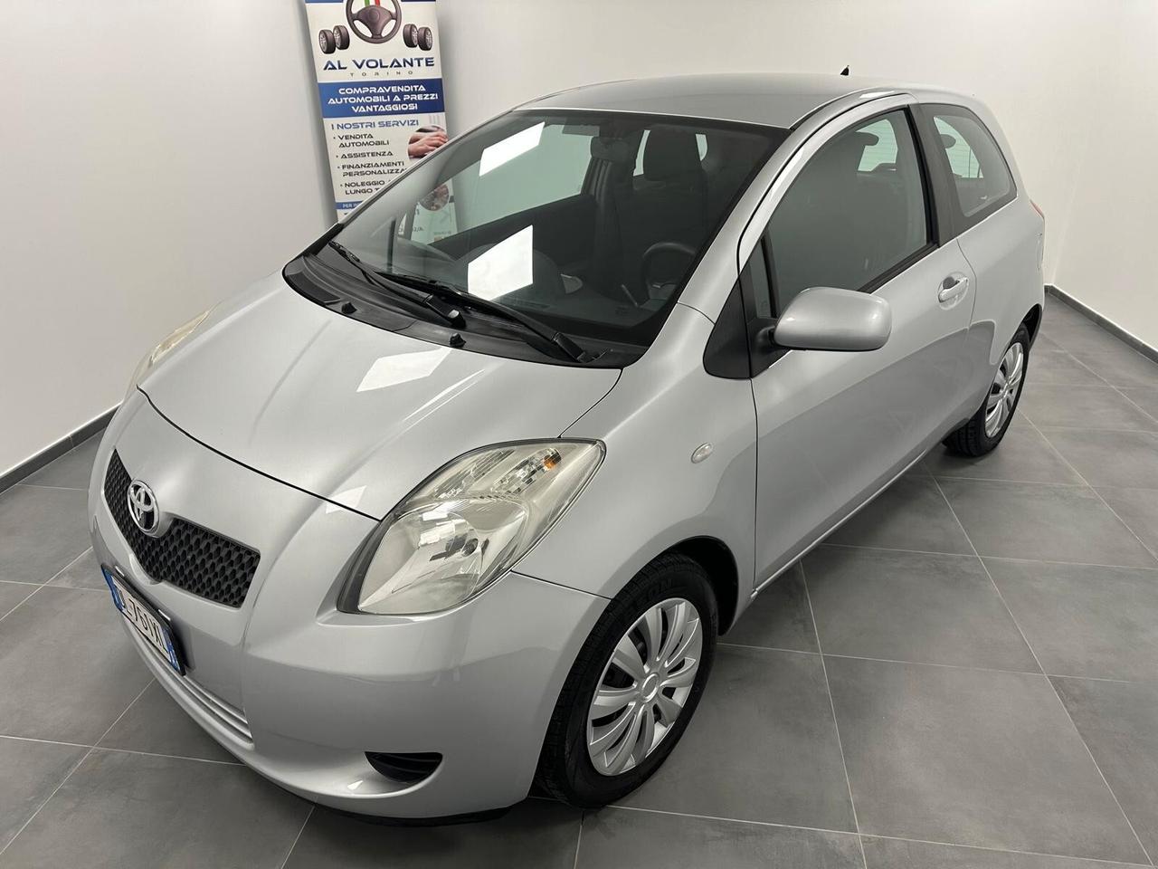Toyota Yaris 1.0 3 porte - Neopatentati