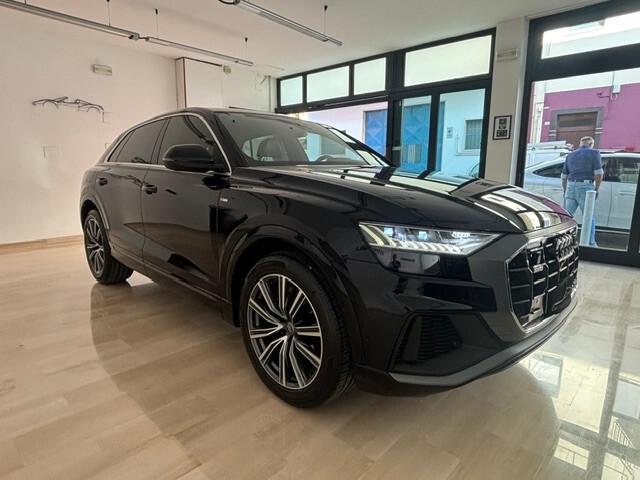 Audi Q8 45 3.0 tdi mhev Quattro Tiptronic S-Line