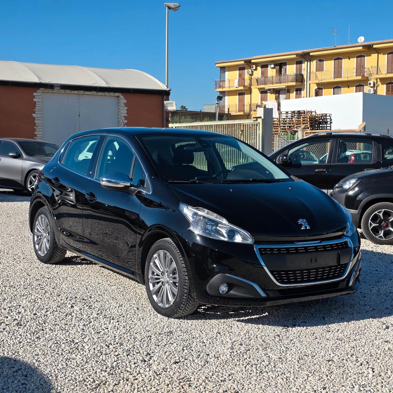 Peugeot 208 1.2 TURBO 110CV ALLURE