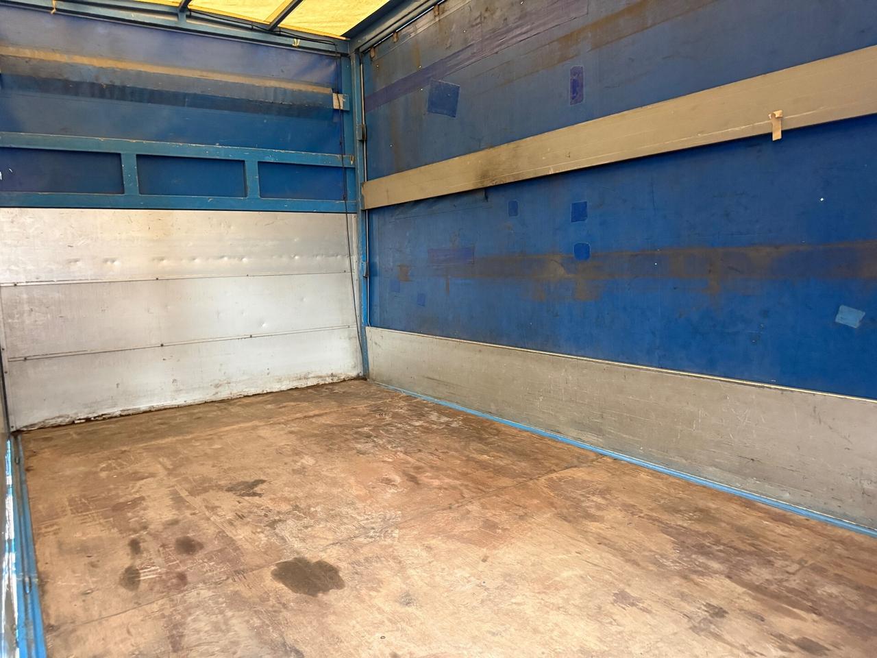 Trattore iveco Daily 35c10 cassonato telonato 4 metri per 2.15