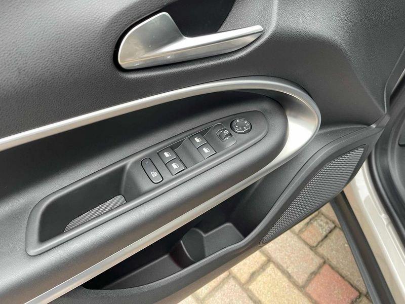 Jeep Avenger 1.2 Turbo 110 CV MHEV Summit - KM0