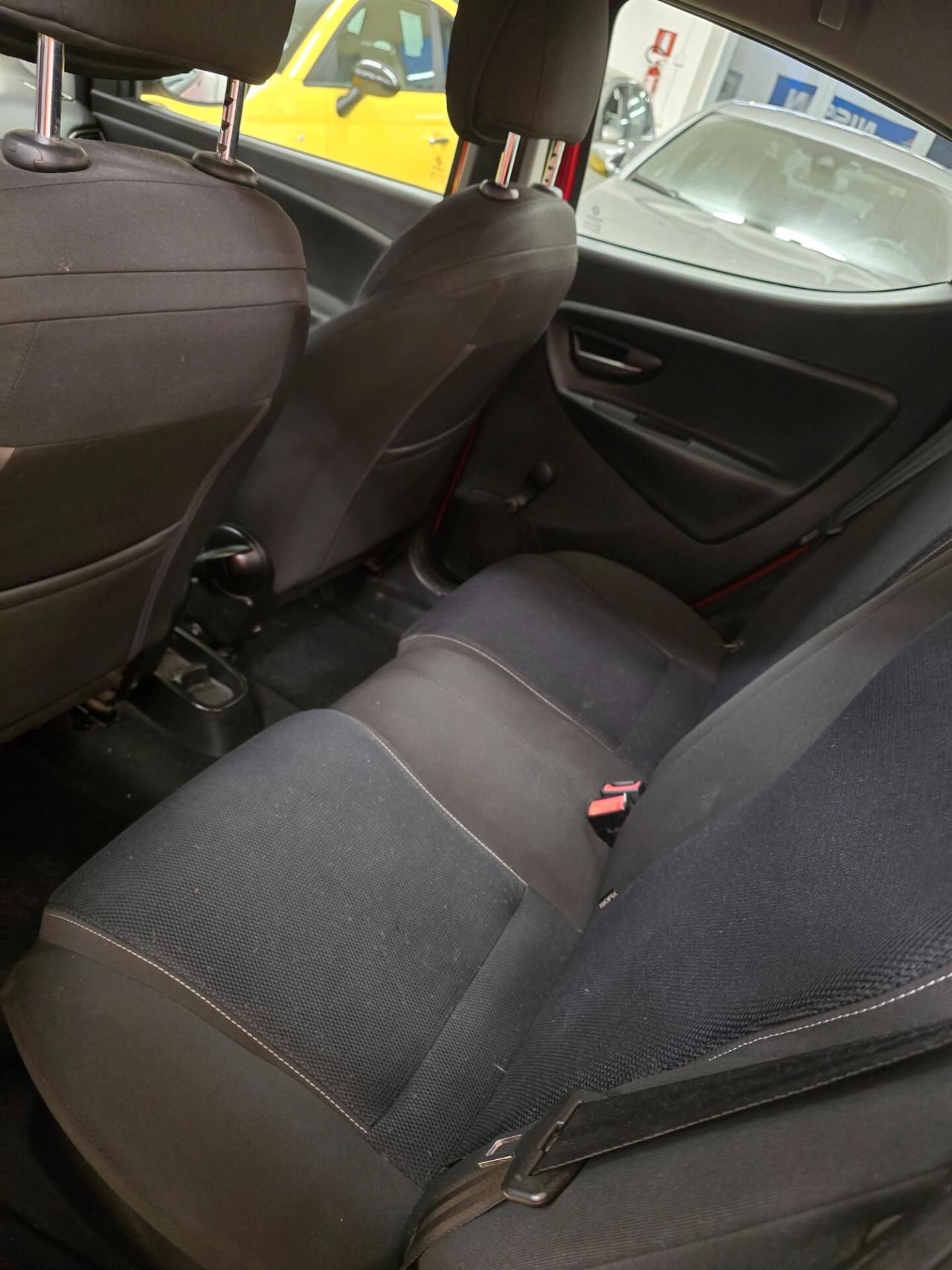 Lancia Ypsilon 1.3 MJT 16V 95 CV 5 porte S&S S Momodesign