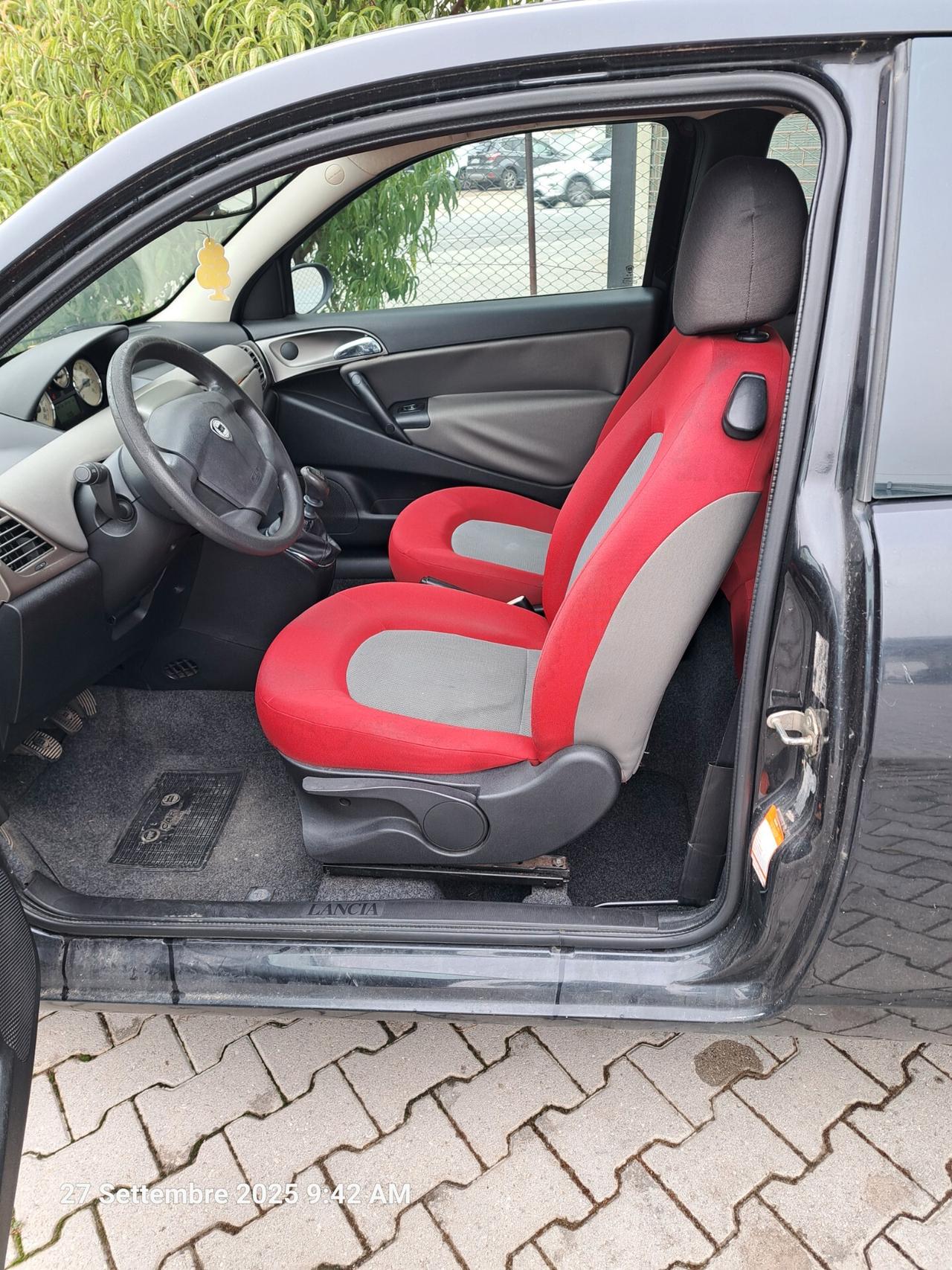 Lancia Ypsilon 1.2 Argento