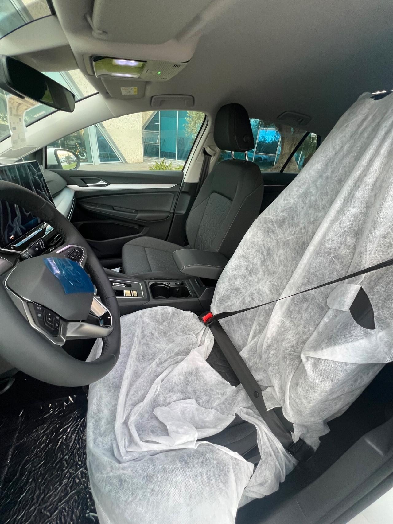 Volkswagen Golf 1.5 eTSI dsg possibilità noleggio no scoring