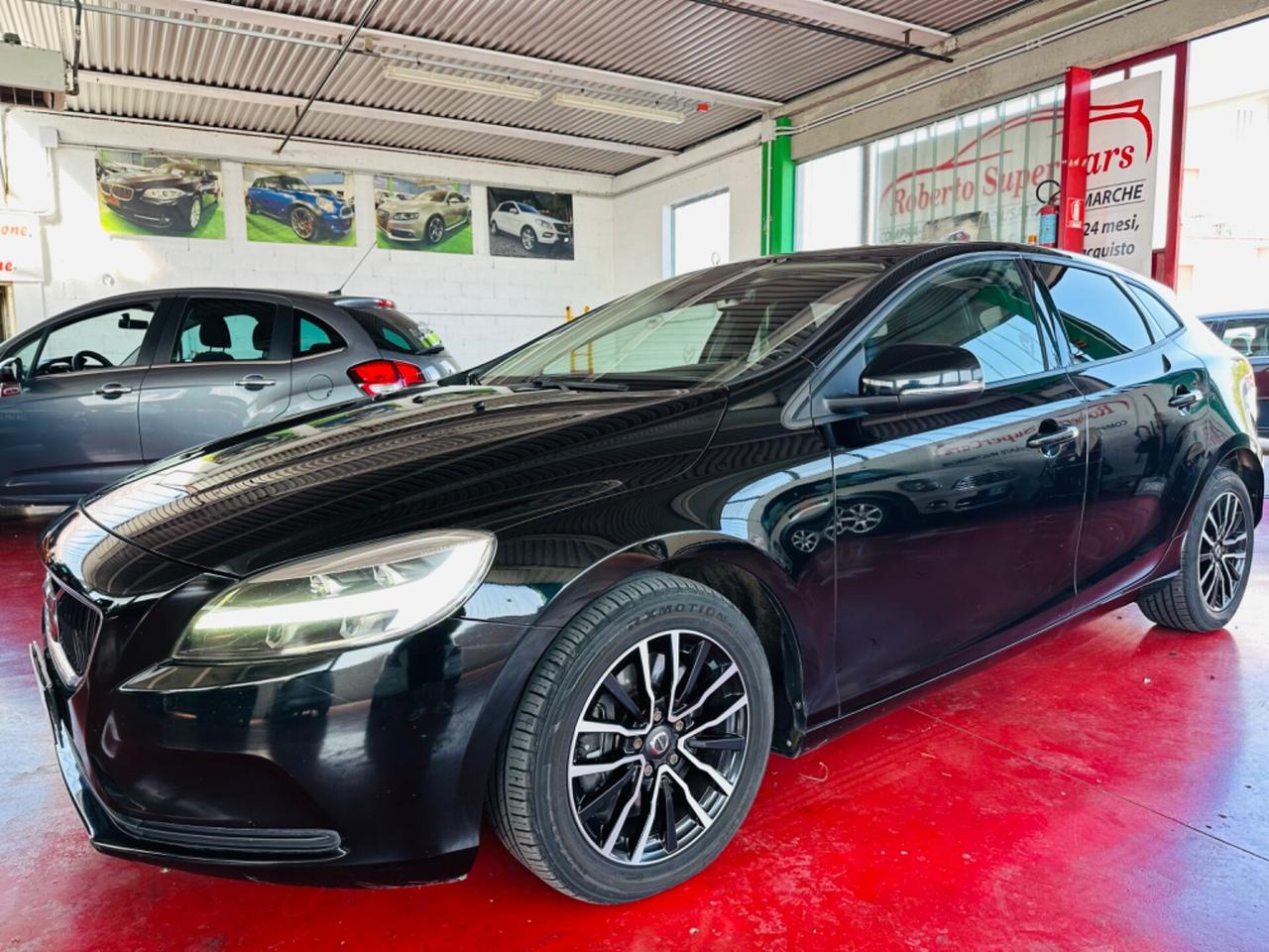 Volvo V40 2.0d Geartronic R-design