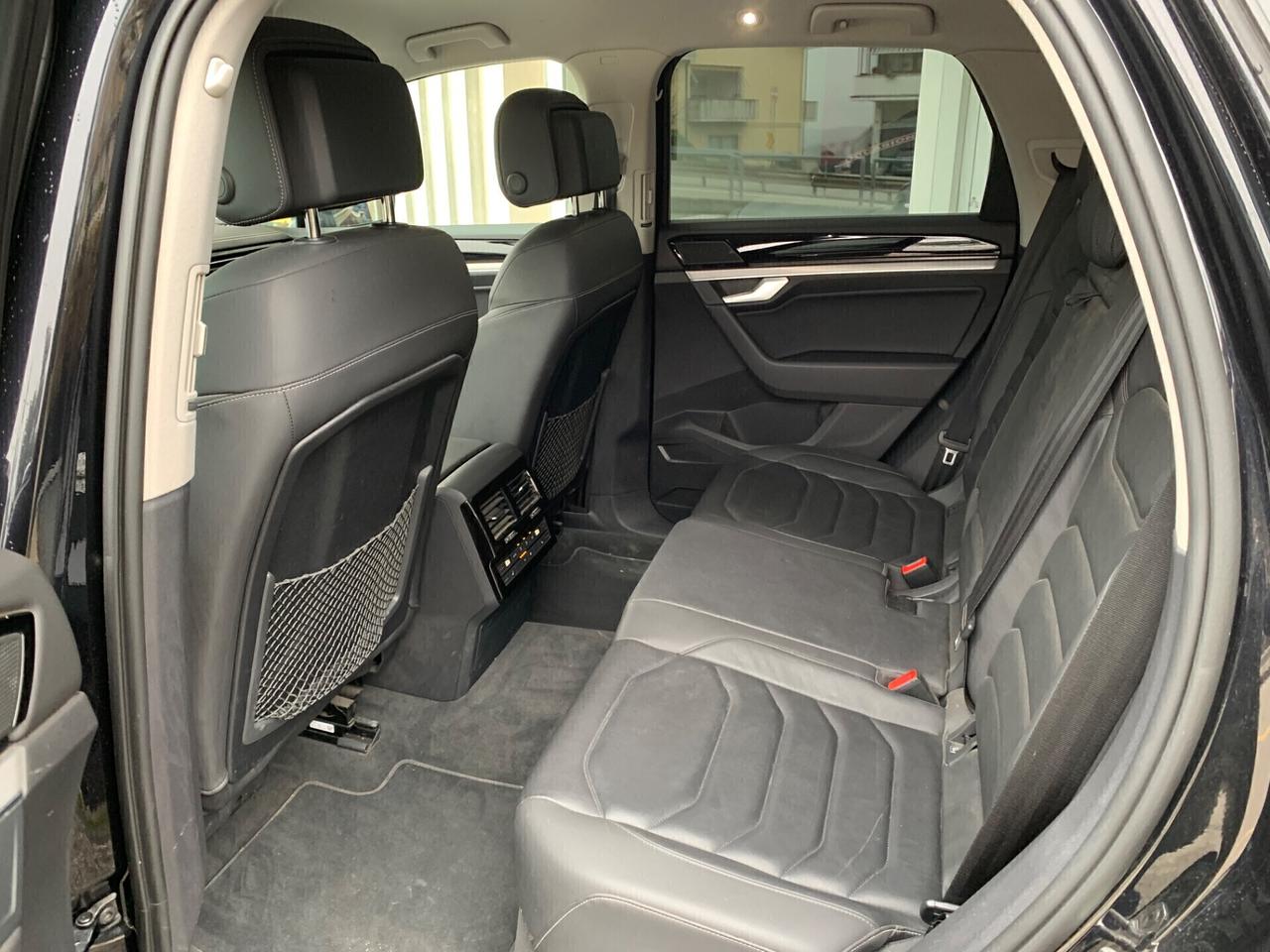 VOLKSWAGEN TOUAREG 3.0 V6 TDI 231 CV 4MOTION R-LINE