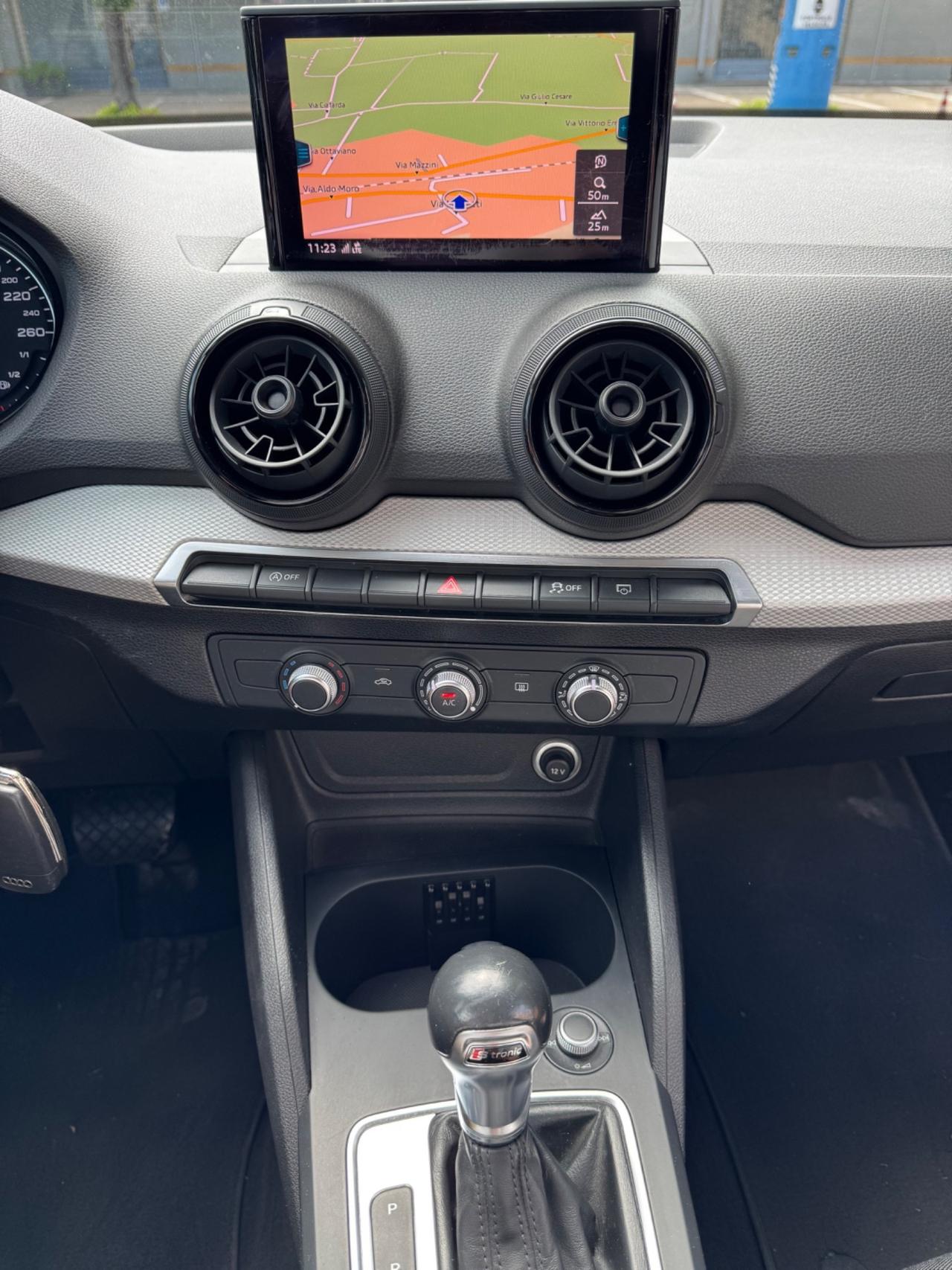 Audi Q2 30 TDI S tronic Business