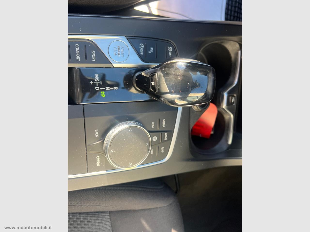 BMW 118d 5p. Business Advantage AUTOMATICA CERCHI 18 CAMERA