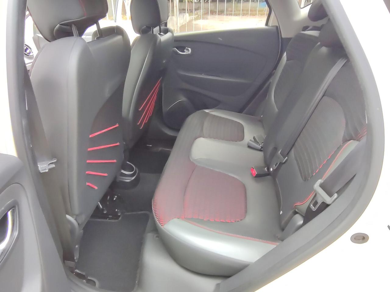 Renault Captur 1.5 dCi 90 CV CAMBIO AUTOMATICO