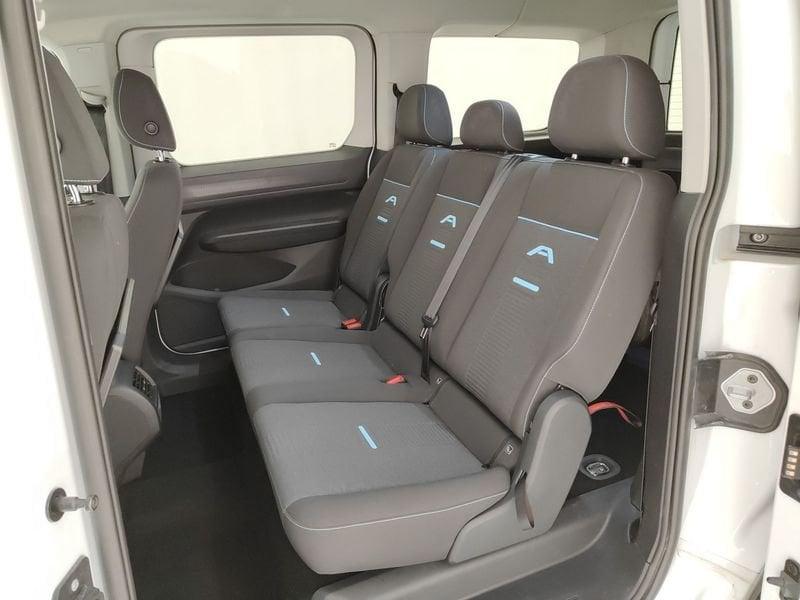 Ford Tourneo Connect Grand 2.0 EcoBlue 102 CV active!