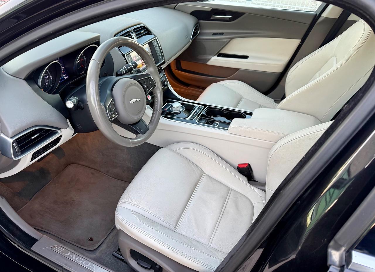 Jaguar XE 2.0 D Turbo aut. Prestige