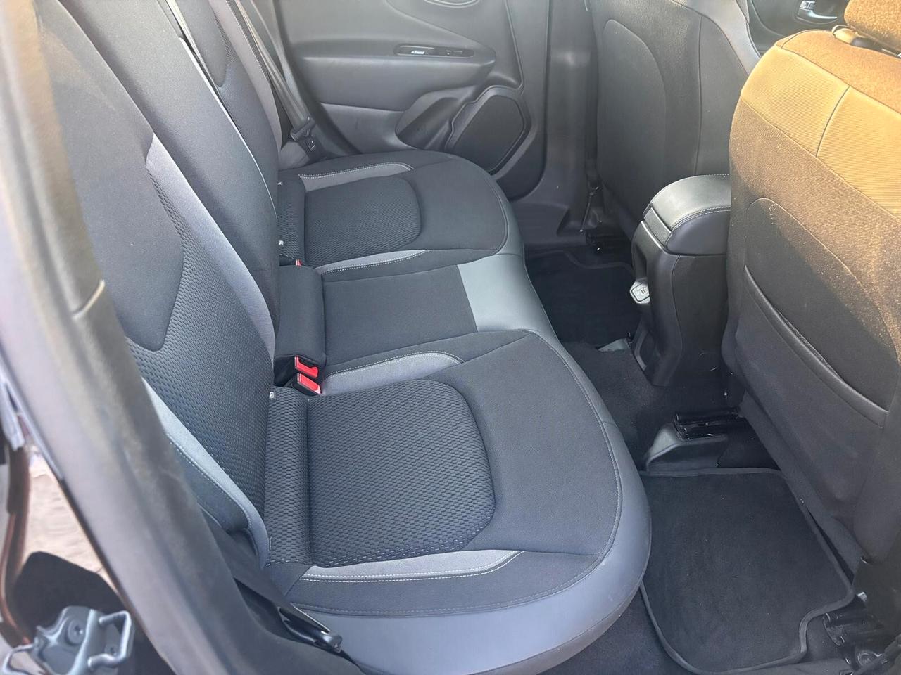 Jeep Renegade 1.5 Turbo T4 MHEV Limited