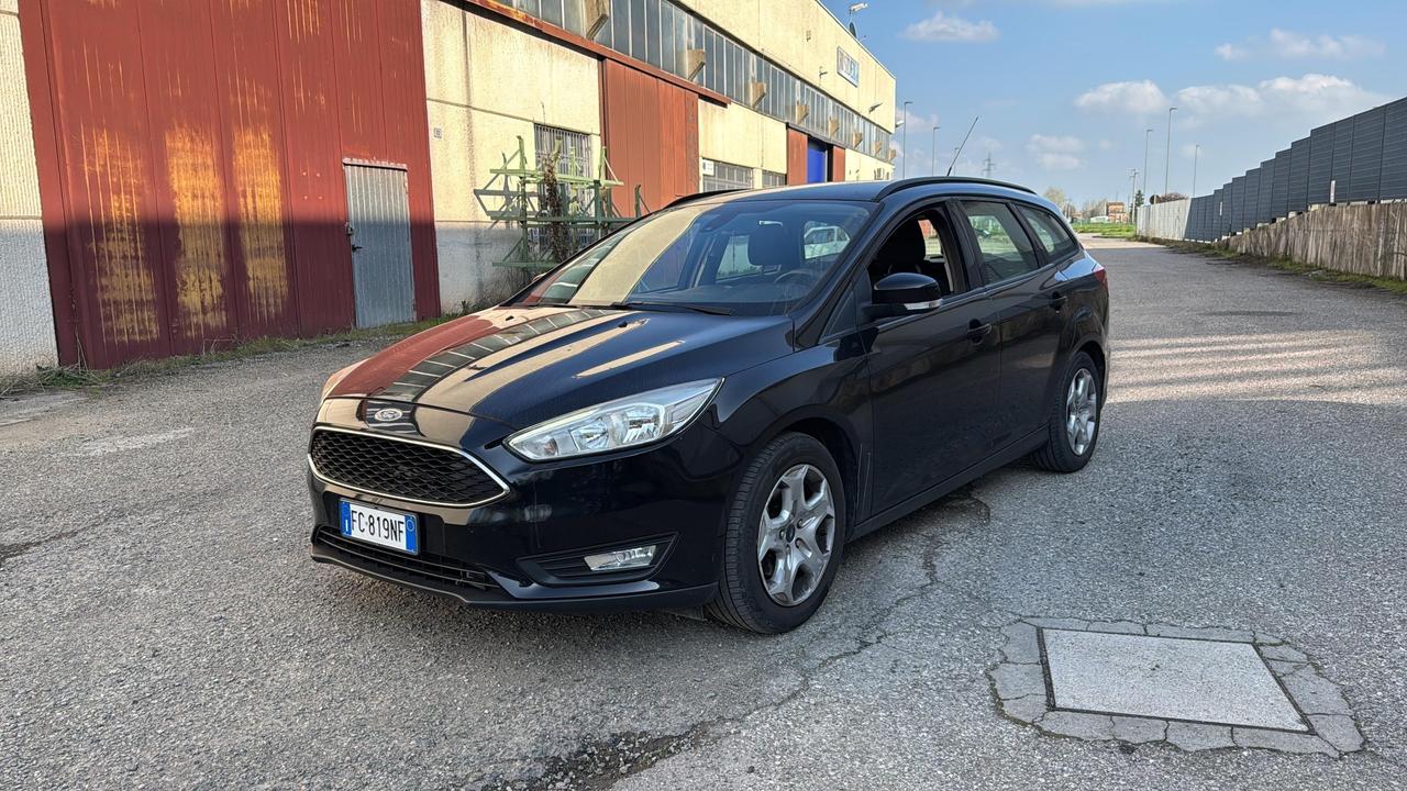 Ford Focus 1.6 120 CV GPL SW Titanium