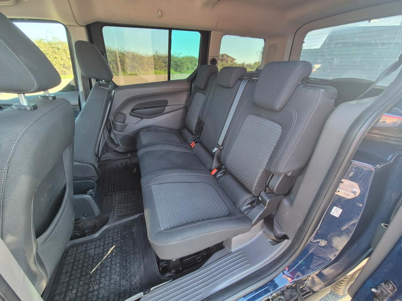 Ford Tourneo Connect Tourneo Connect 1.5 TDCi 120 CV Titanium