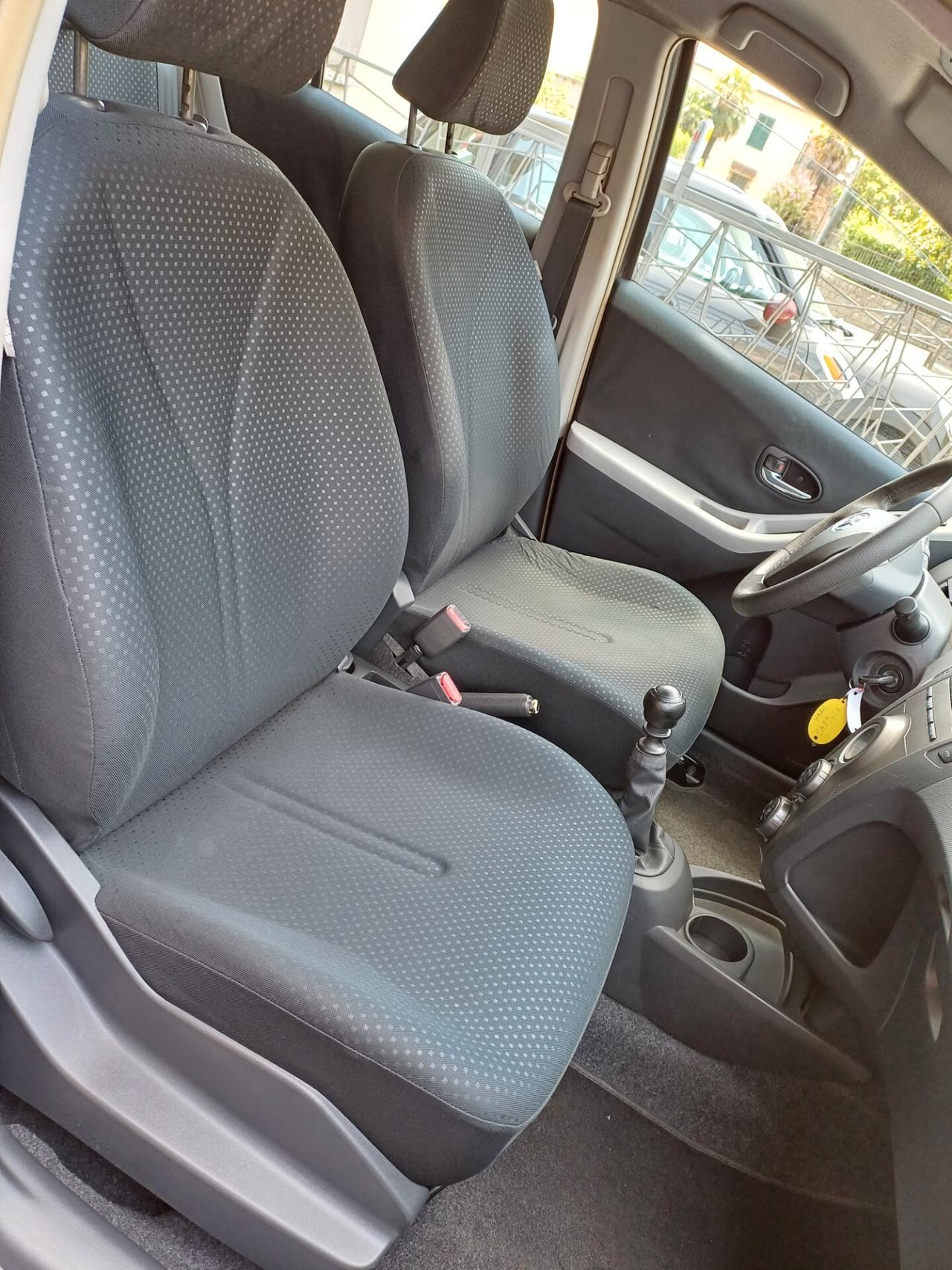 Toyota Yaris 1.4 d.4 diesel sol
