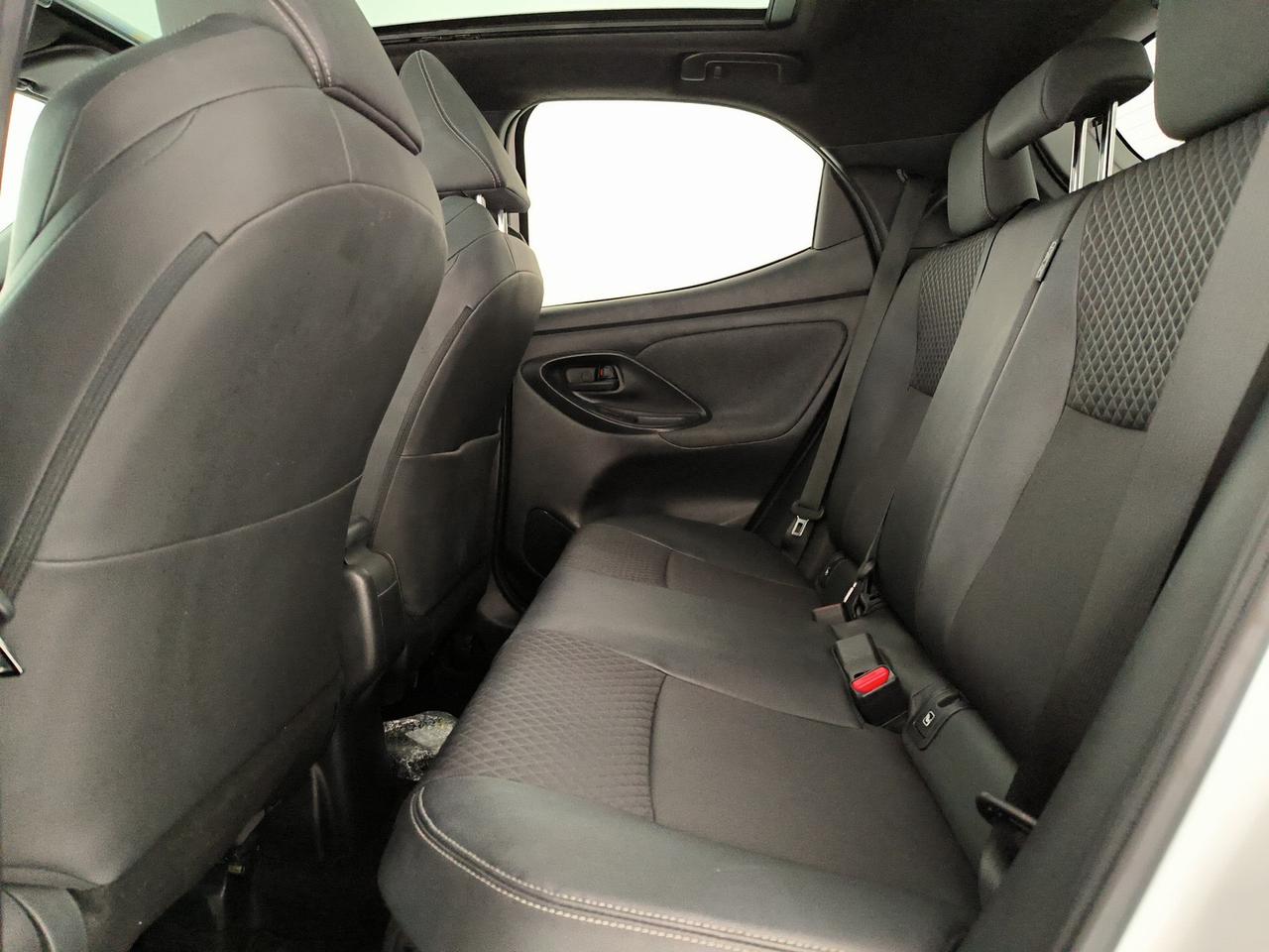 Toyota Yaris 1.5h lounge