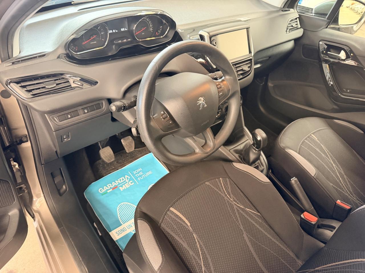 Peugeot 208 PureTech 82 5 porte Allure