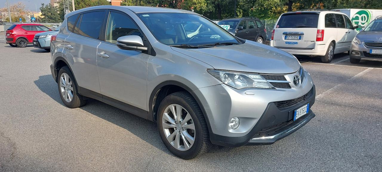 Toyota RAV 4 RAV4 2.0 D-4D 4WD Lounge