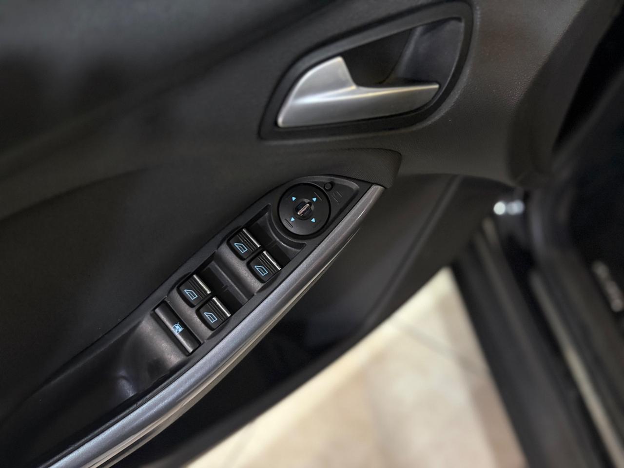 Ford Focus 1.6 120 CV GPL SW Titanium PERMUTE E FINANZIAMENTI