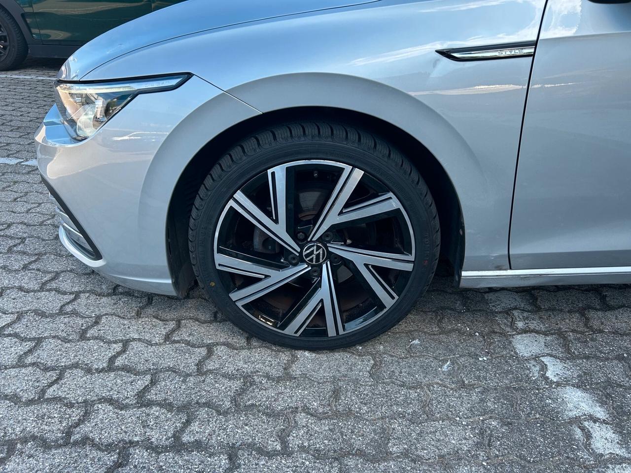 Volkswagen Golf 2.0 tdi Style 150cv dsg