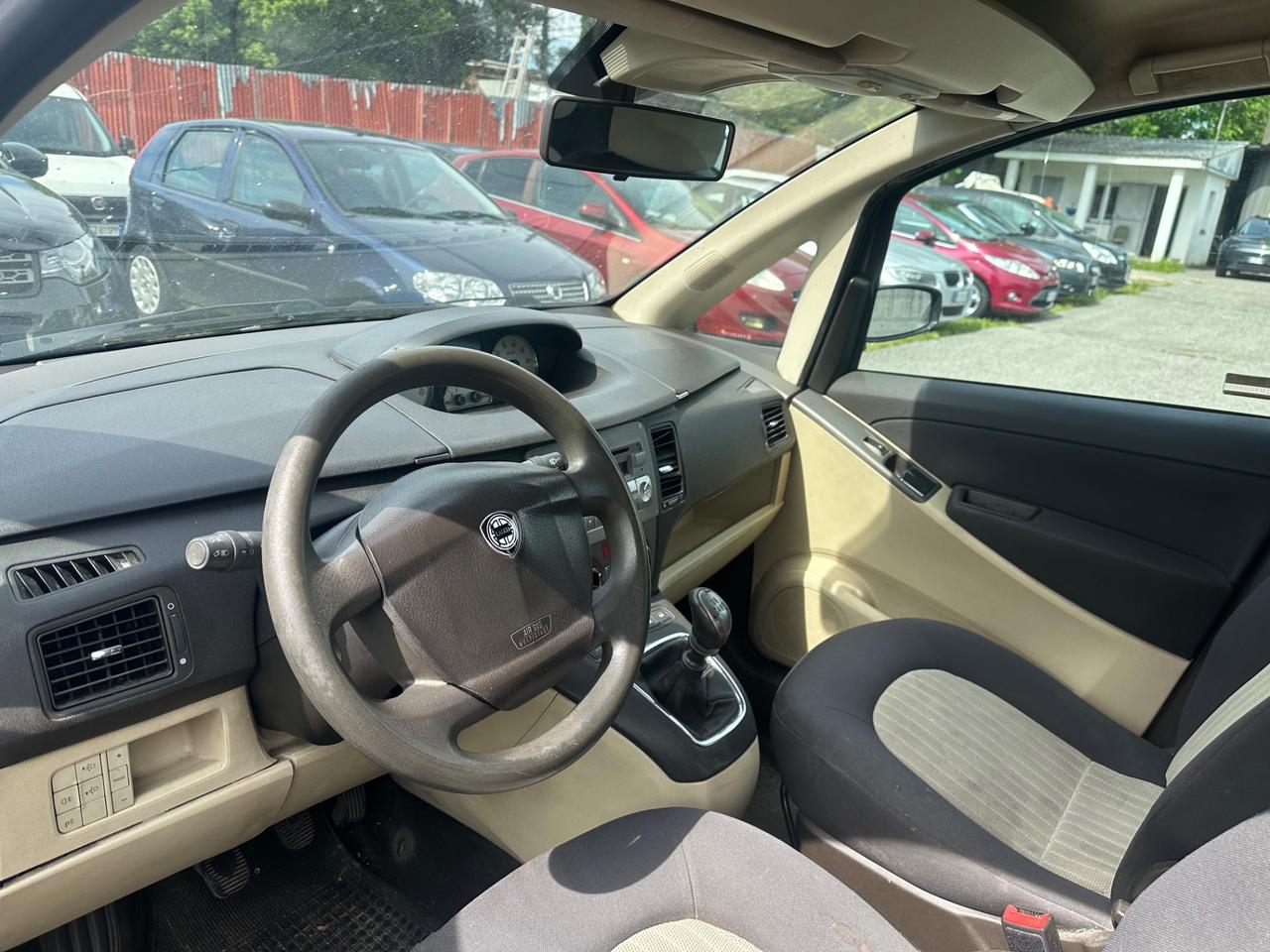 Lancia MUSA 1.4 16V Platino 100