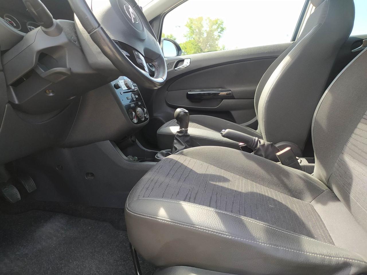 Opel Corsa Cosmo 1.2 #11303