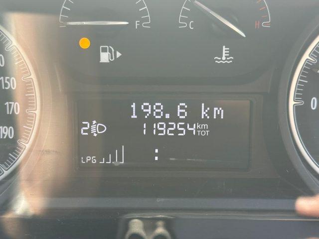 LANCIA Ypsilon OK neo pat. 1.2 69 CV GPL Ecochic Silver