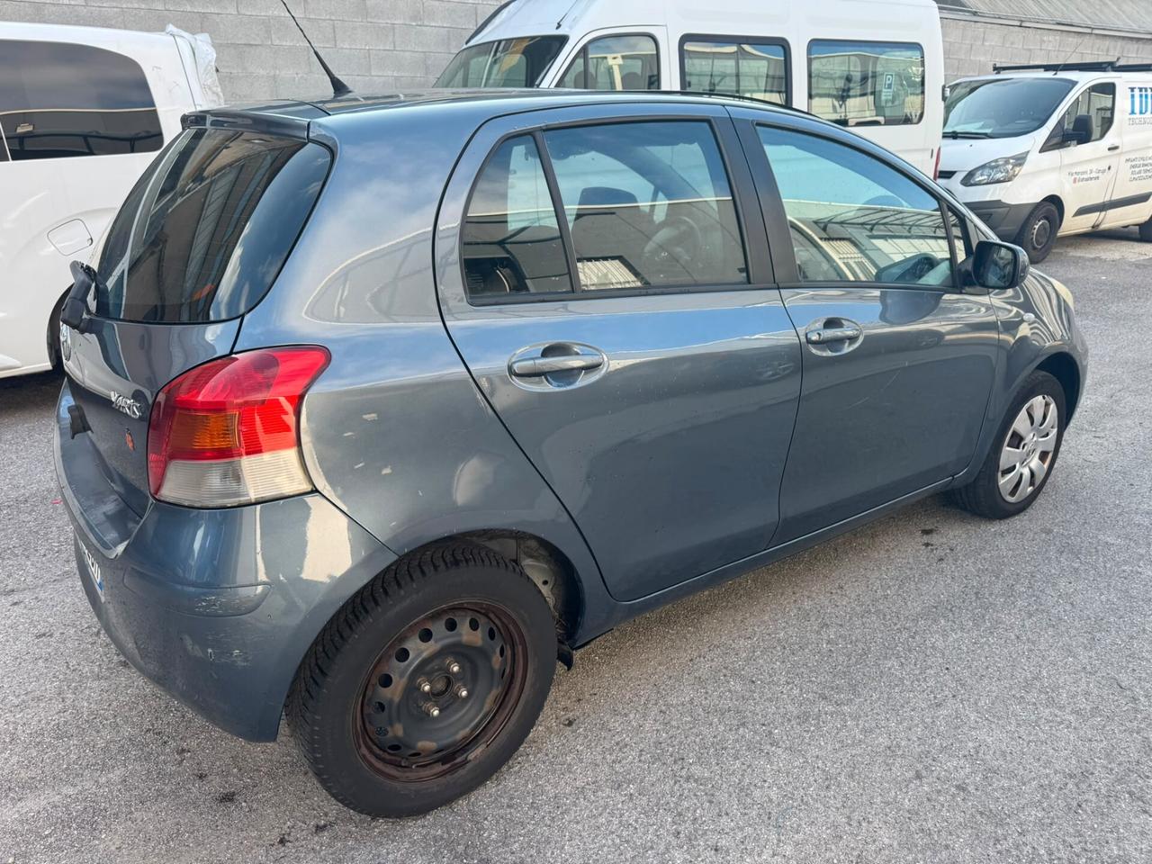 Toyota Yaris 1.0 5 porte Sol*NEOPATENTATI
