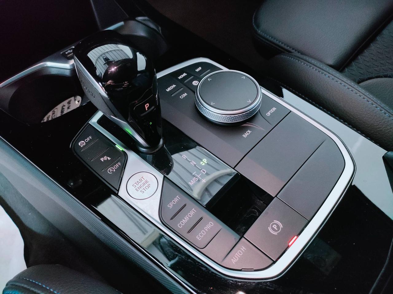 BMW Serie 1 F40 - 118d Msport auto