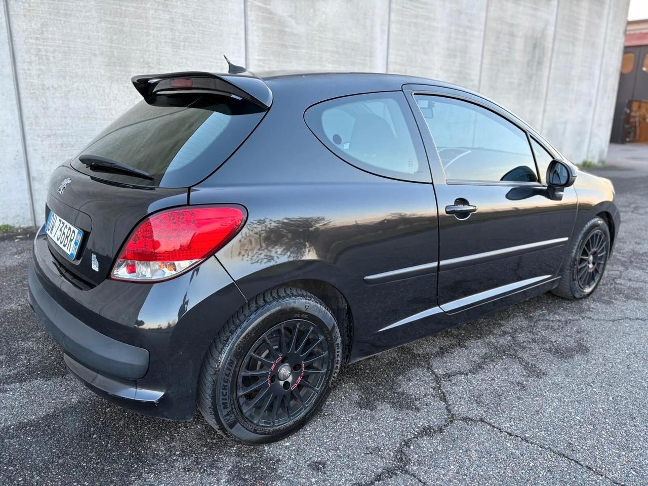 Peugeot 207 1.4 VTi 95CV 3p NEOPATENTATI