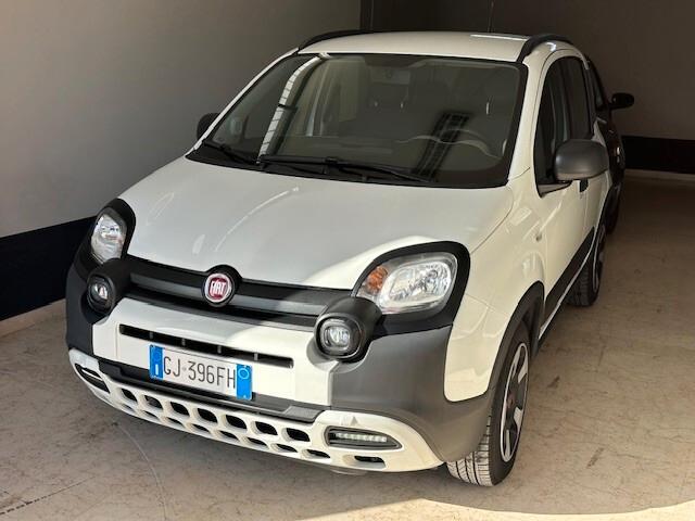 Fiat Panda 1.0 FireFly S&S Hybrid City Cross AZIENDALE