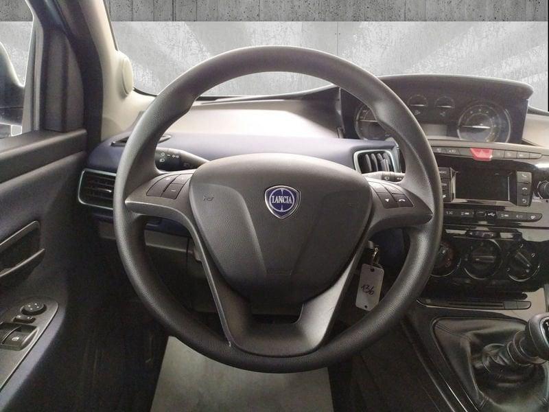 Lancia Ypsilon 1.0 firefly hybrid Silver Plus s&s 70cv
