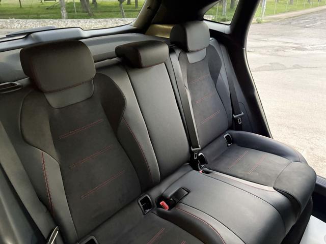 MERCEDES-BENZ GLA 200 d Automatic Premium Amg PACK NIGHT