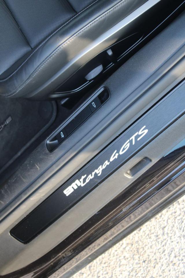 PORSCHE 911 Targa 4 GTS