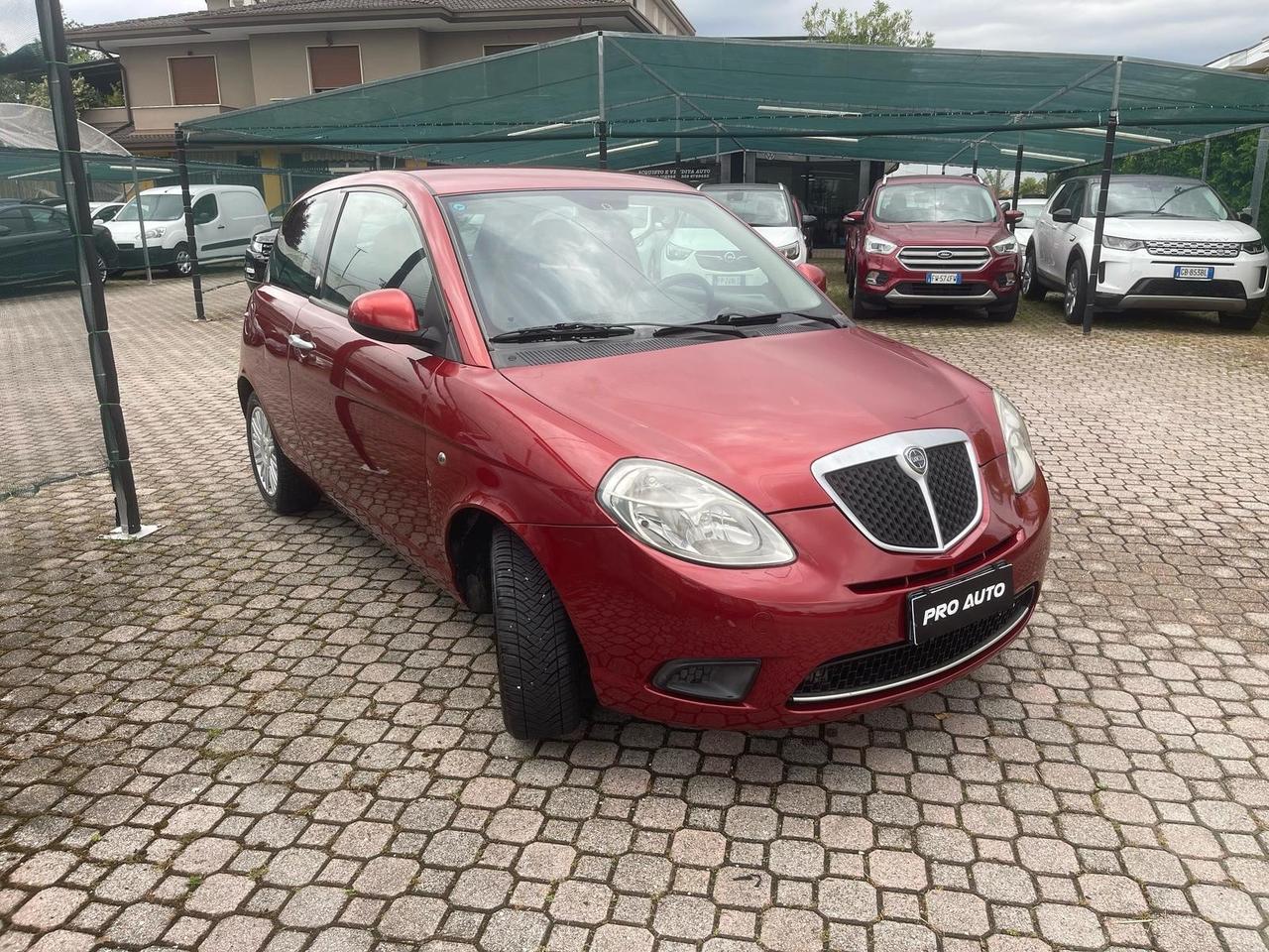 Lancia Ypsilon 1.4 Platino Ecochic GPL