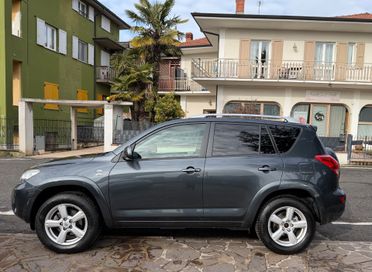 Toyota RAV 4 RAV4 2.2 D-4D 136 CV Luxury