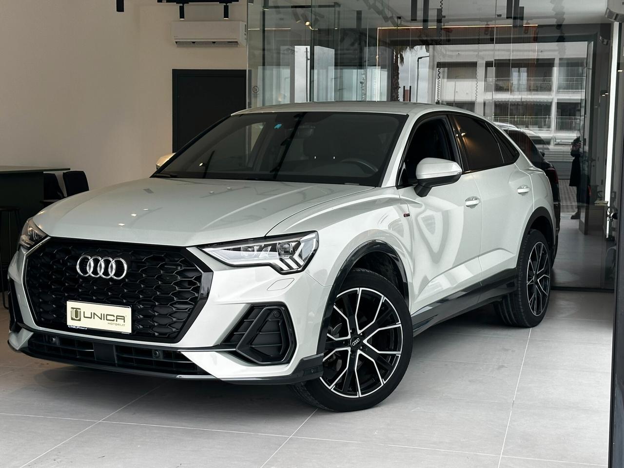 Audi Q3 SPB 35 2.0 tdi 150cv TIPTRONIC 39000KM UNICOPROPRIETARIO