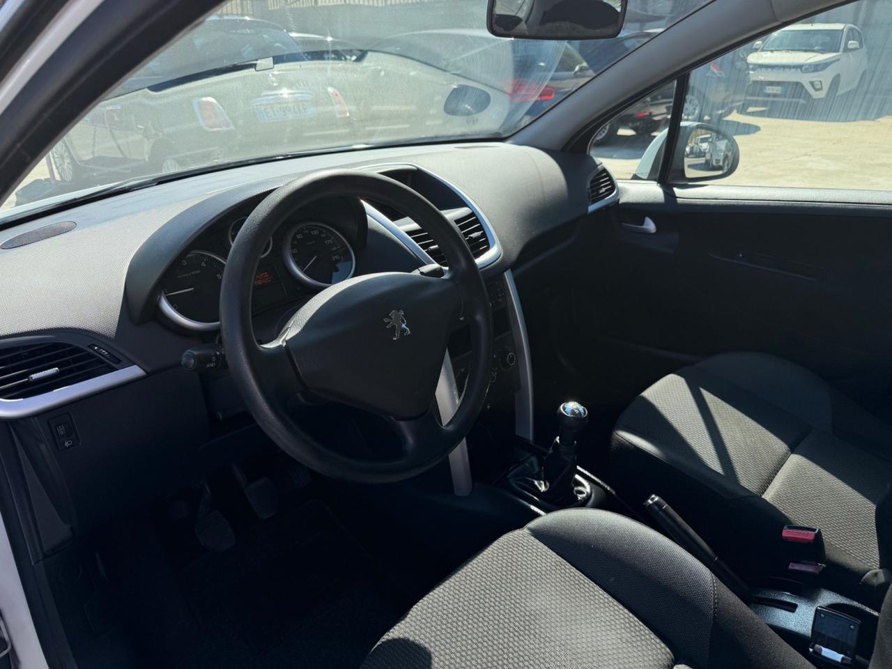 Peugeot 207 1.4 HDi 70CV 5p. Energie / 140.000KM