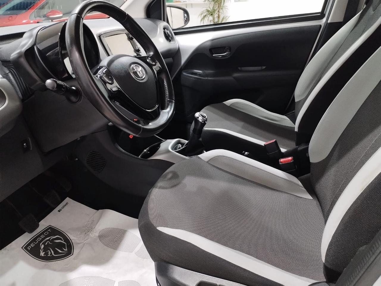 Toyota Aygo 1.0 VVT-i 69 CV 5 porte x-play