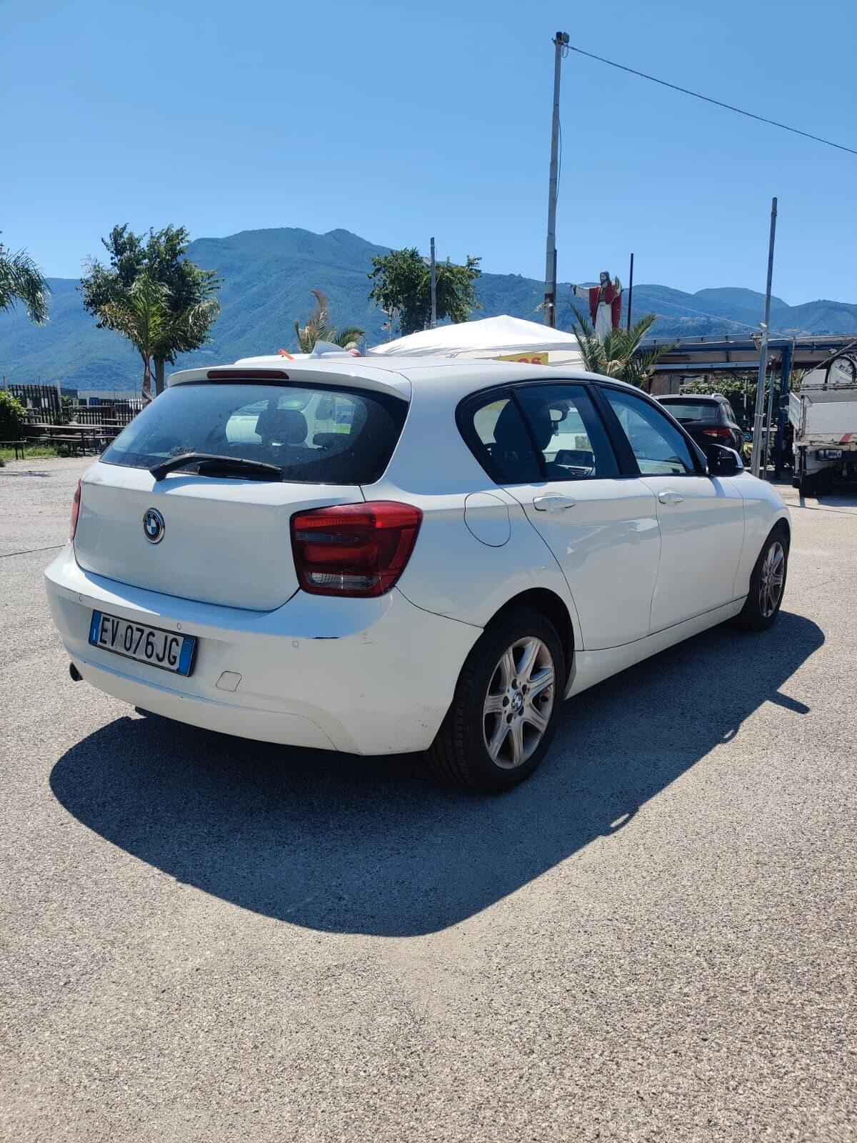 Bmw 114 114d 5p. Unique