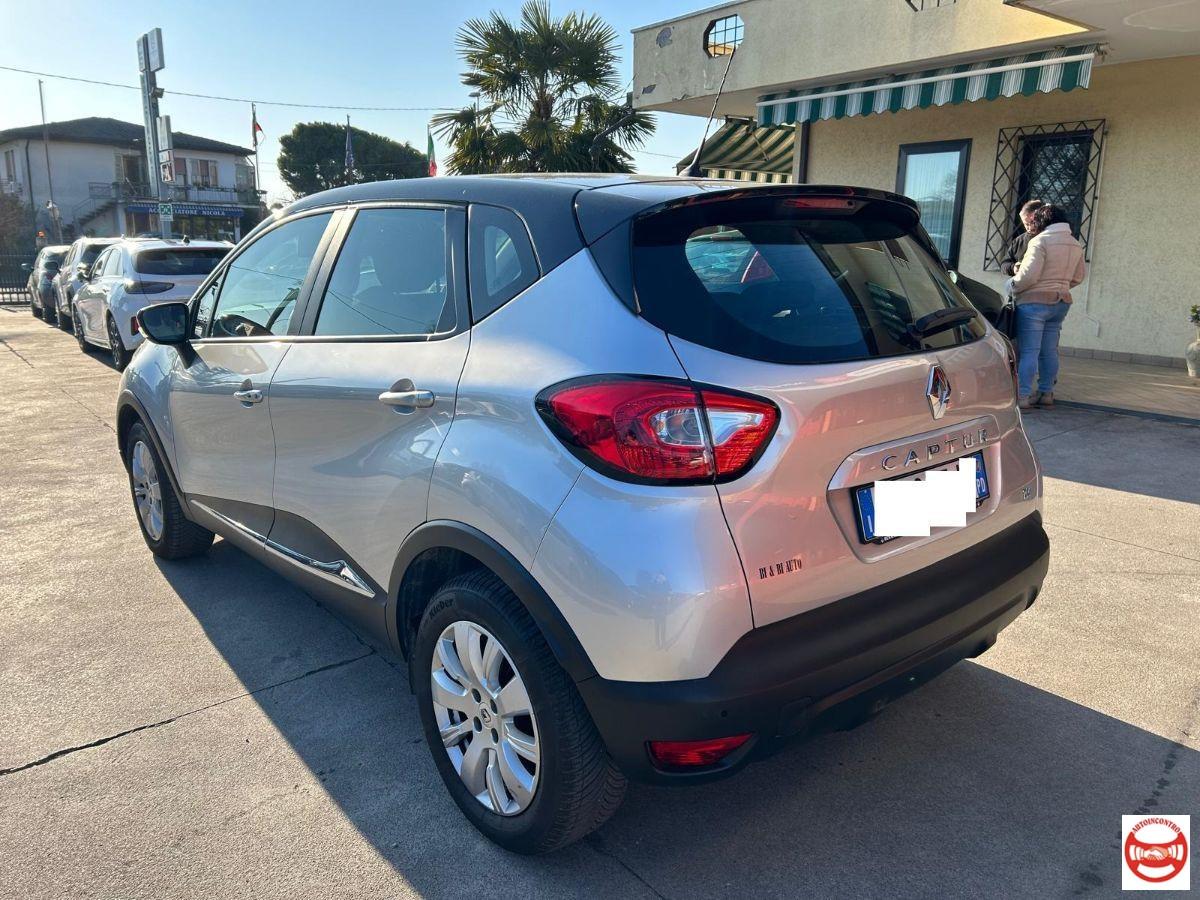 RENAULT - Captur 0.9 tce Live s&s 90cv