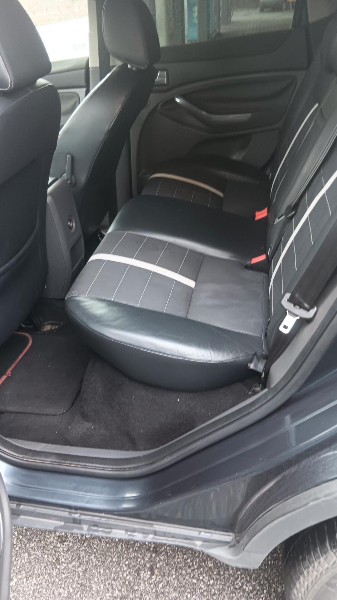 Ford Kuga 2.0 TDCi 163 CV 4WD Titanium DPF automatico.