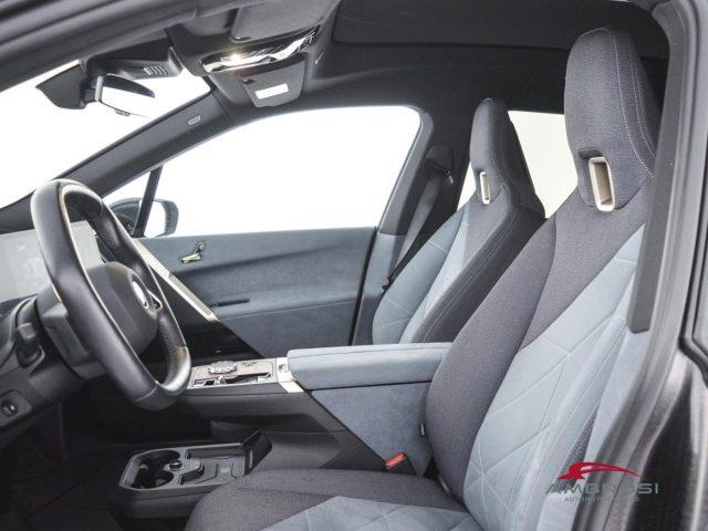 BMW iX xdrive40 pacchetto sportivo