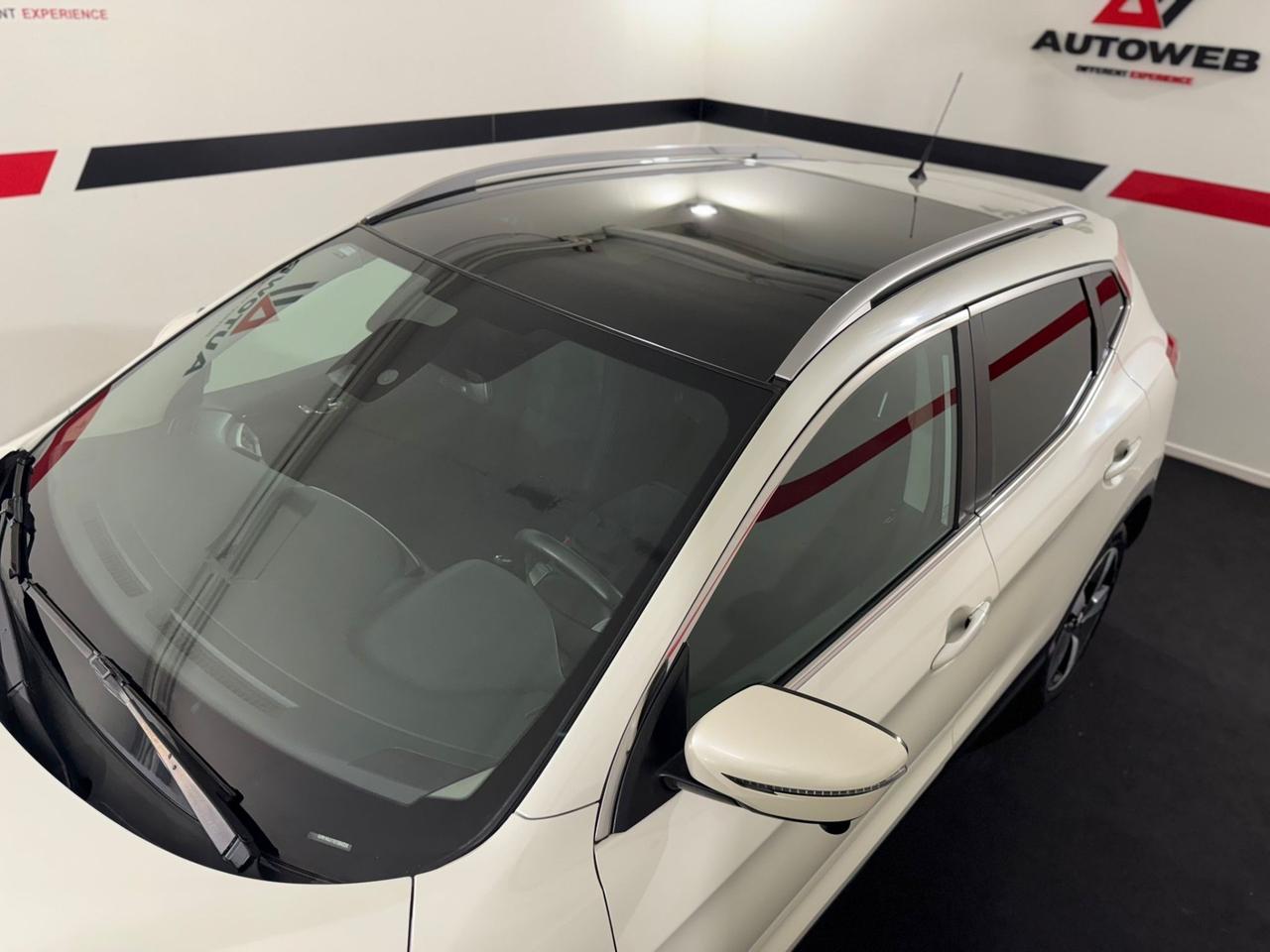 Nissan Qashqai 1.5 dCi Tekna * TELACAMERA 360 * TETTO PANORAMICO*