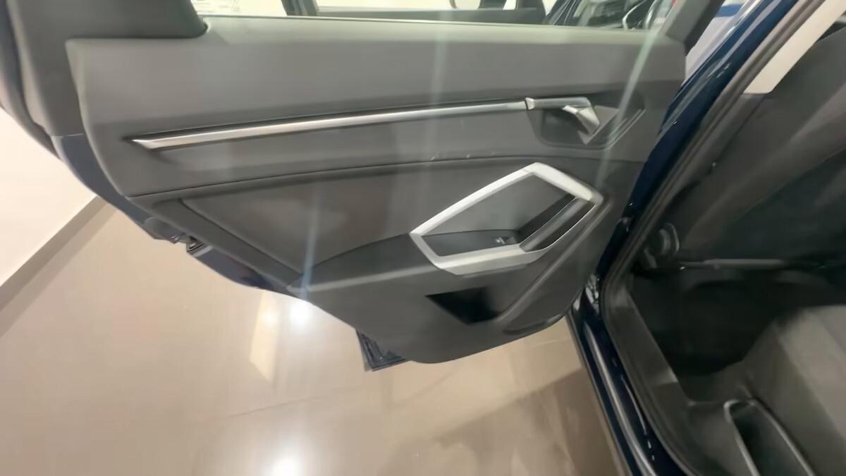 Audi Q3 35 TDI S tronic Business
