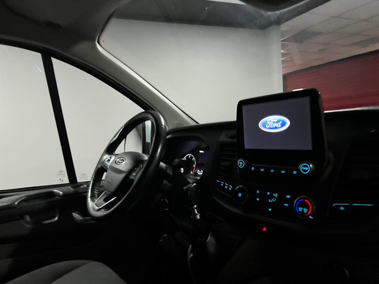Ford Transit Custom 300 2.0 TDCi 130 PL Furgone Titanium