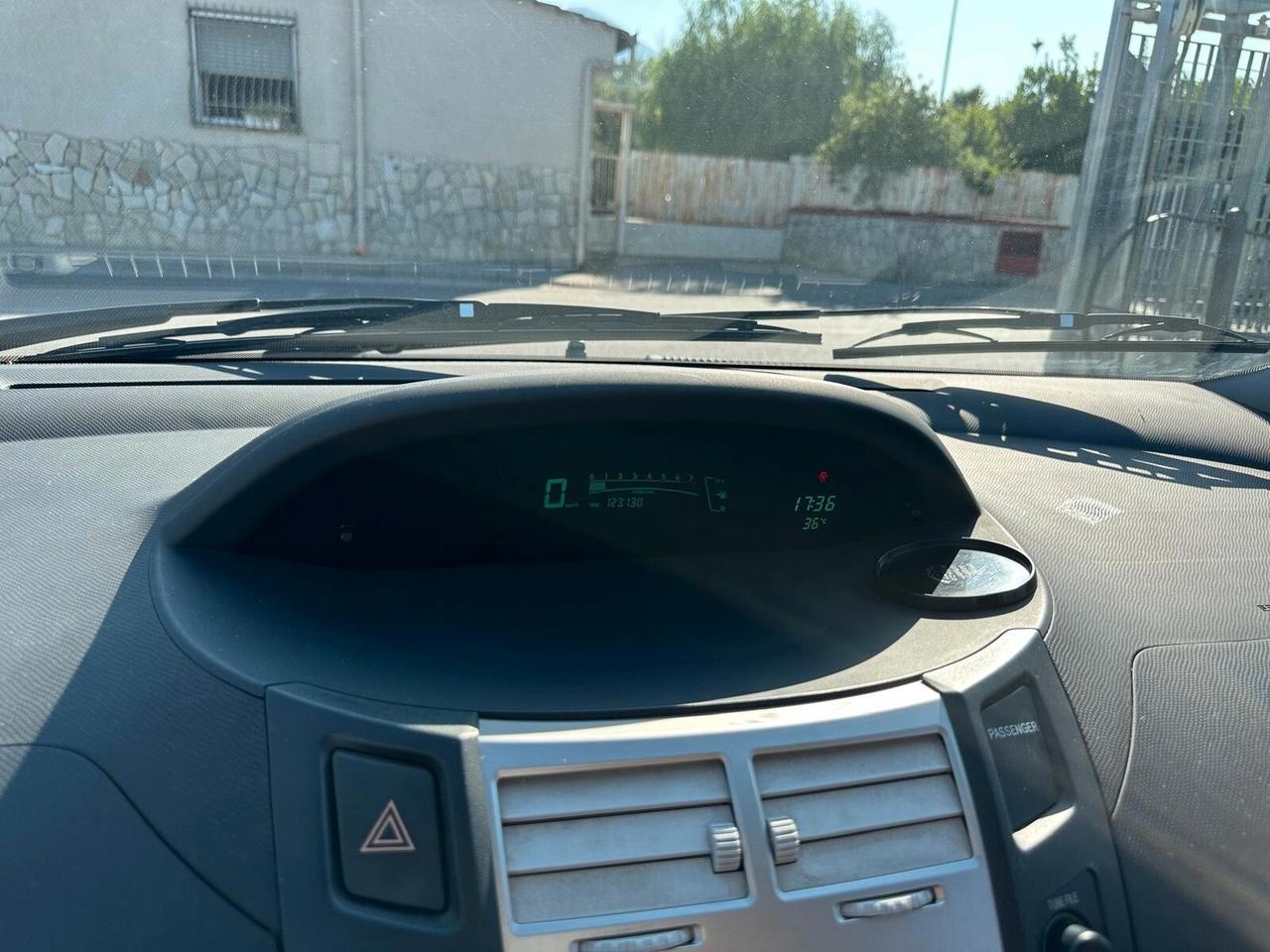 Toyota Yaris 1.3 5 porte Sol-10/2006