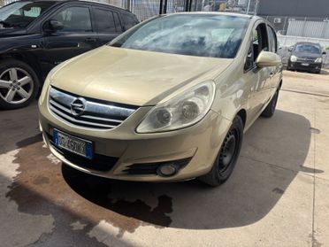 Opel Corsa 1.2 5 porte Club