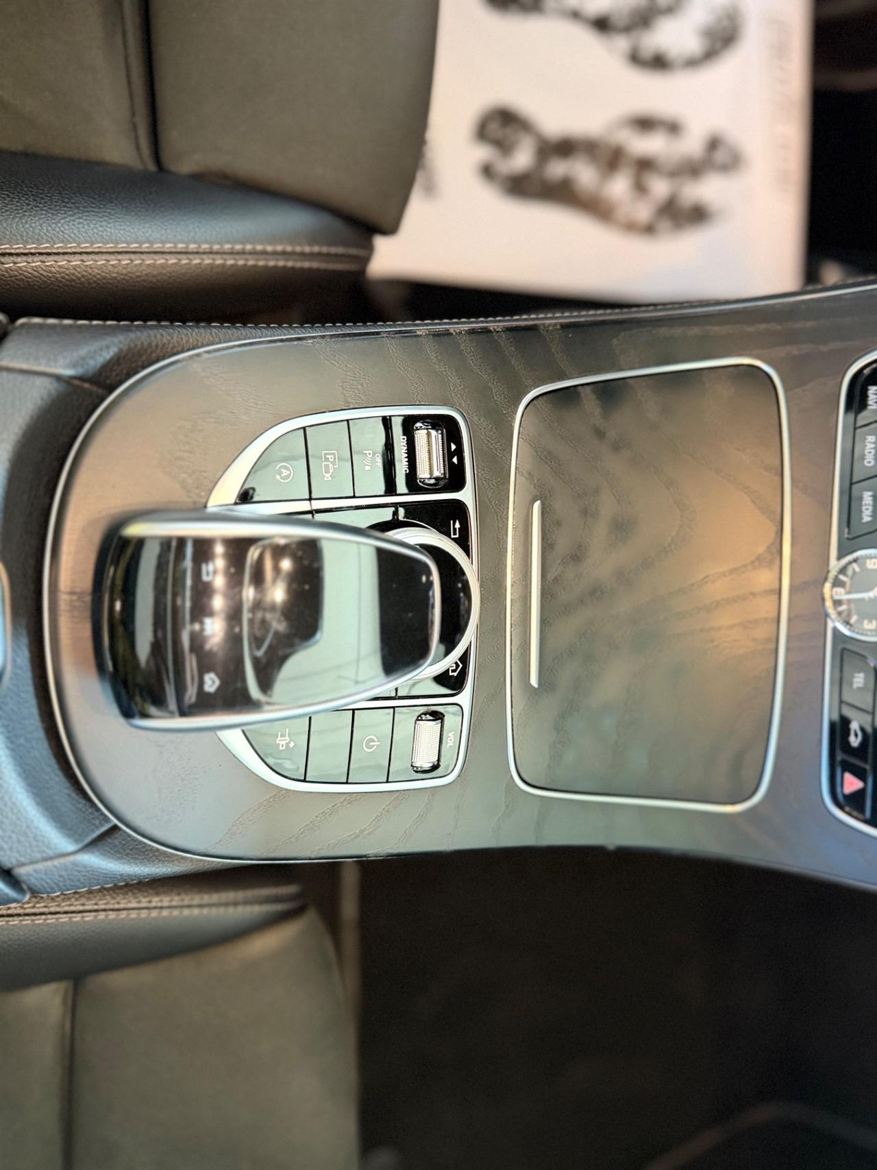 Mercedes-benz E 220 d 4Matic Auto AMG Premium Plus