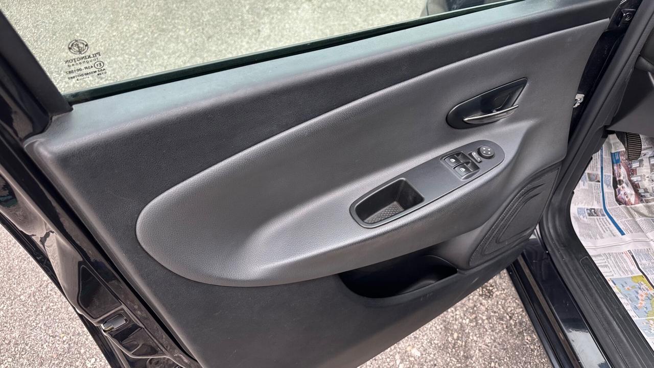 Lancia Ypsilon 1.2 69 CV 5 porte GPL Ecochic Gold